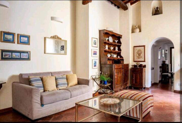 Sui Tetti Apartment